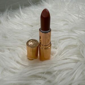 Charlotte Tilbury lipstick stoned rose